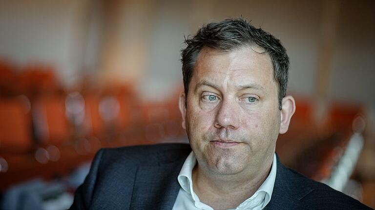 SPD-Bundesvorsitzender Klingbeil       -  SPD-Chef Klingbeil warnt, dass die Forderungen der Union den Gesprächen schaden könnten. (Archivbild)