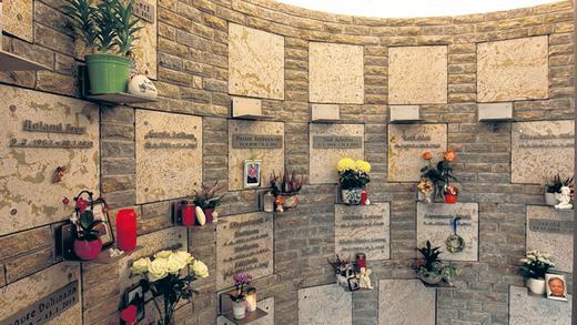 Einzigartig: Die Gemeinde Rottendorf baute das ehemalige Leichenhaus zum Urnenhaus um.