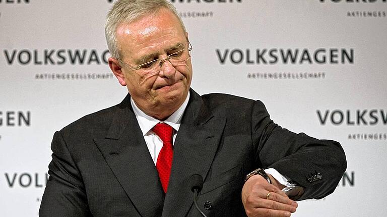 VW Chairman Winterkorn steps down - Zeit zu gehen: Martin Winterkorn hat die Verantwortung für den Abgas-Skandal übernommen. VW Chairman Winterkorn steps down - Zeit zu gehen: Martin Winterkorn hat die Verantwortung für den Abgas-Skandal übernommen.