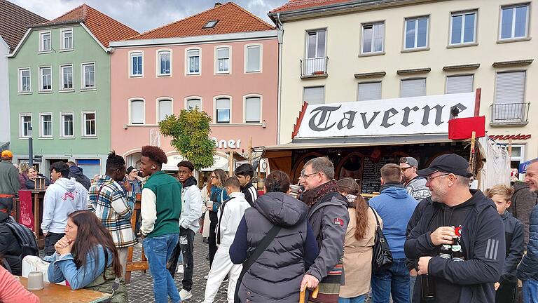 Mittelaltermarkt und verkaufsoffener Sonntag in Bad Neustadt