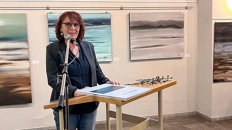 Als intuitiv und experimentierfreudig bezeichnet Andrea Schelbert ihre Kunst. Als intuitiv und experimentierfreudig bezeichnet Andrea Schelbert ihre Kunst.