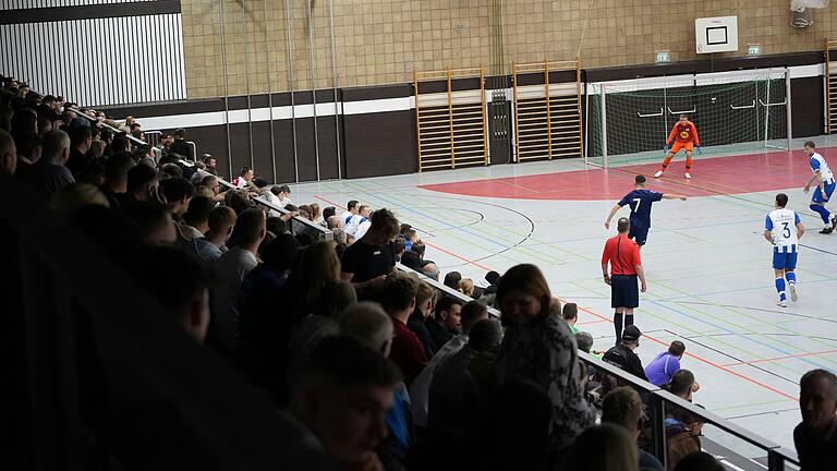 Volle Tribünen gab es bei der Bad Neustädter Hallengala im vergangenen Jahr.