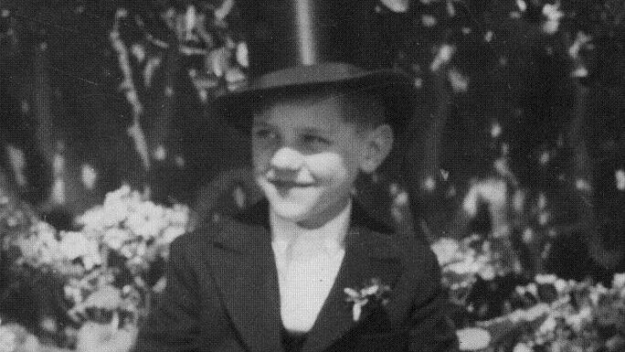 Paul Maar bei der Erstkommunion, 1948. Paul Maar bei der Erstkommunion, 1948.