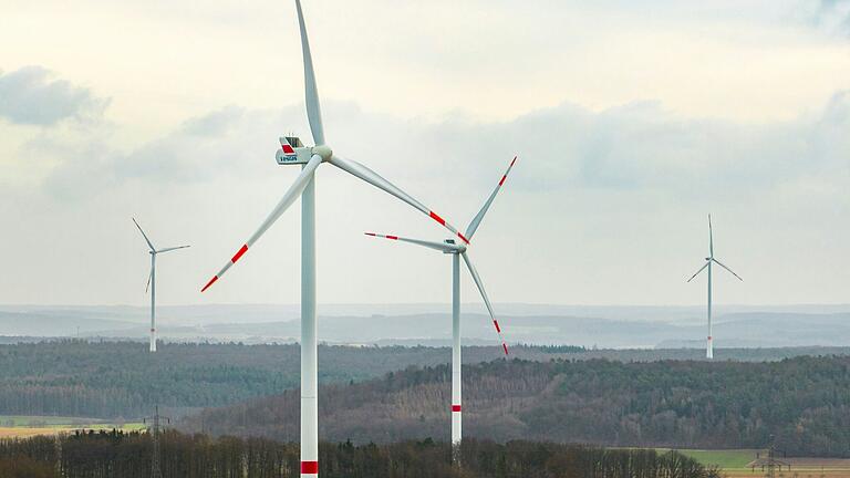 Auch im Landkreis Haßberge sind Kommunen aktuell dabei, Windvorranggebiete auszuwählen (Symbolfoto). In Maroldsweisach gab es dazu jetzt eine Bürgerversammlung. Auch im Landkreis Haßberge sind Kommunen aktuell dabei, Windvorranggebiete auszuwählen (Symbolfoto). In Maroldsweisach gab es dazu jetzt eine Bürgerversammlung. 