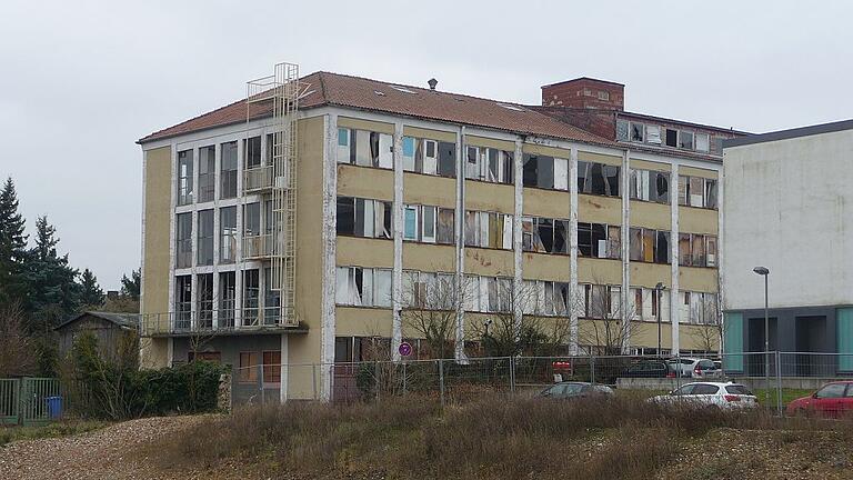 Das Rau-Gebäude in seinem derzeitigen Zustand wirkt nicht sehr ansehnlich. Das Rau-Gebäude in seinem derzeitigen Zustand wirkt nicht sehr ansehnlich.