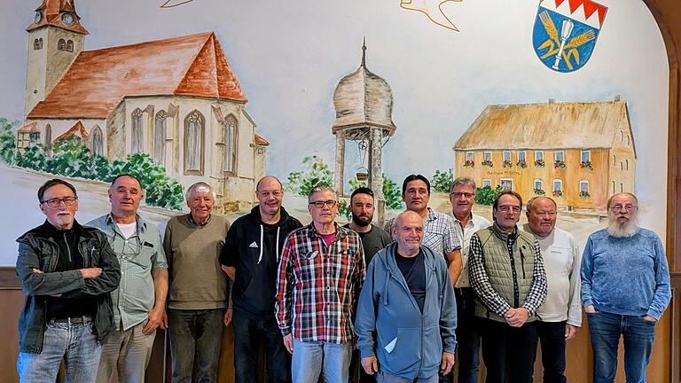 Die Erstplatzierten: SF Lohr (2.), Helmut Lippert-Peter Mehrlich-Tino Dettenrieder-Carsten Tully. SF Creglingen (1.) Oswald Müller-Michael Wörrlein-Coskun Demirhan-Christian Frank. SF Billingshausen (3.) Rolf Diehm-Frieder Hüsam-Günter Rieger-Klaus Ordnung. Die Erstplatzierten: SF Lohr (2.), Helmut Lippert-Peter Mehrlich-Tino Dettenrieder-Carsten Tully. SF Creglingen (1.) Oswald Müller-Michael Wörrlein-Coskun Demirhan-Christian Frank. SF Billingshausen (3.) Rolf Diehm-Frieder Hüsam-Günter Rieger-Klaus Ordnung.