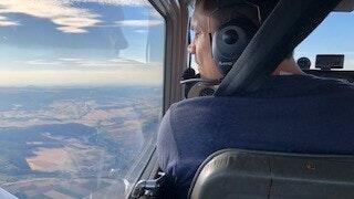Vom Flugzeug aus suchen Luftbeobachter nach möglichen Wald- und Feldbränden in Unterfranken.