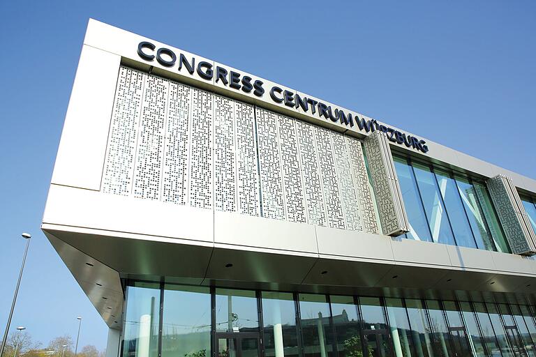 Laut Tourismusdirektor Björn Rudek ein Grund für den starken Tourismus in Würzburg: das Congress Centrum Würzburg als attraktiver Tagungs- und Seminarstandort. Laut Tourismusdirektor Björn Rudek ein Grund für den starken Tourismus in Würzburg: das Congress Centrum Würzburg als attraktiver Tagungs- und Seminarstandort.