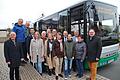 Nach der Buslinien-Bündelung der Landkreise Main-Spessart und Würzburg erhöht seit Jahresbeginn ein neuer Fahrplan mit ausgebauter Taktfrequenz den Komfort für die ÖPNV-Fahrgäste zwischen Lohr und Würzburg. Bei der Auftaktveranstaltung im Bürgerhof in Erlabrunn waren die Vertreter aller beteiligten Institutionen und die beteiligten Bürgermeister begeistert von dem deutlich verbesserten ÖPNV-Angebot.