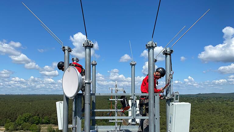5G-Antennen       -  Der Austausch von Huawei-Technik aus dem 5G-Netz ist beschlossen. (Symbolbild)
