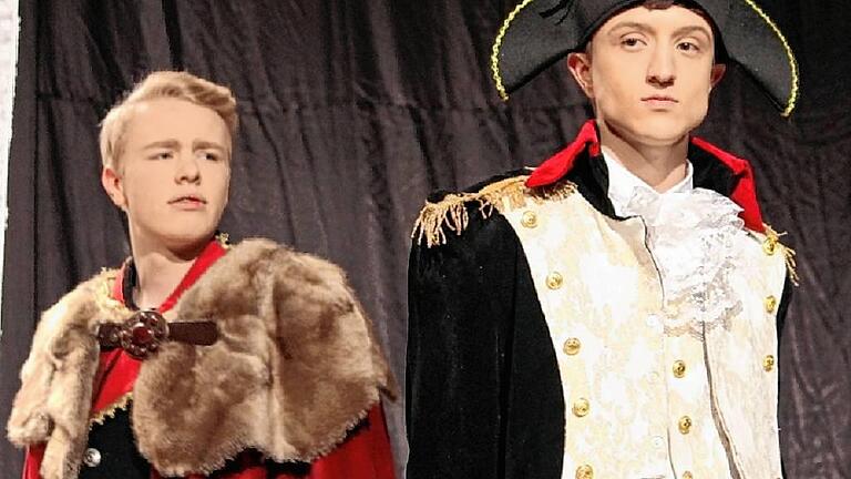 Theater am Celtis: Die Darsteller der historischen Personen haben sich in ihre Rollen intensiv hineingedacht und -gefühlt.
