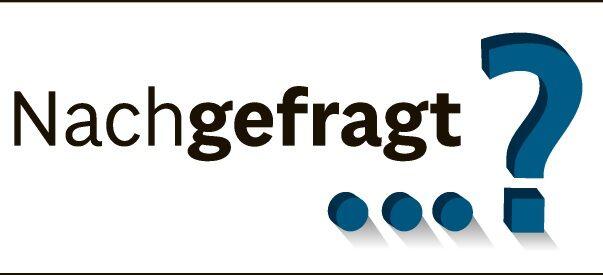 Strompolizei im Einsatz auf dem Main: Was das Schiff mit dem Kran in Kitzingen aus dem Fluss baggert Strompolizei im Einsatz auf dem Main: Was das Schiff mit dem Kran in Kitzingen aus dem Fluss baggert