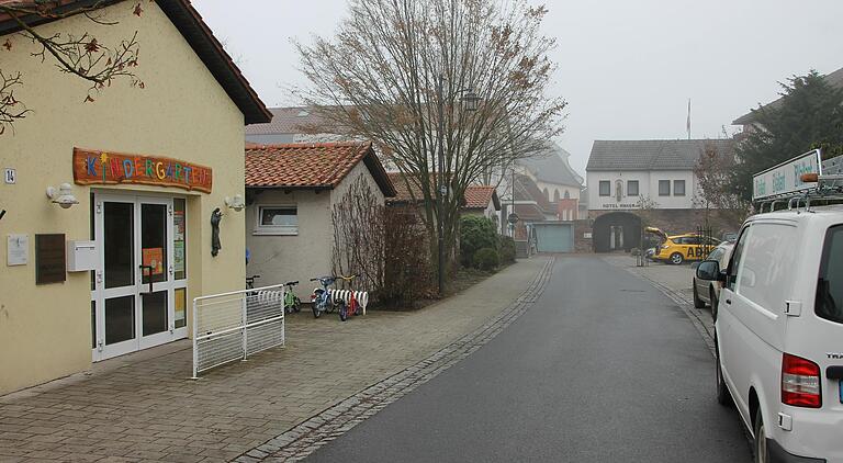 Die Kita Kolpingstraße in Marktheidenfeld im Morgennebel: Sie soll modernisiert und erweitert werden. Die Kita Kolpingstraße in Marktheidenfeld im Morgennebel: Sie soll modernisiert und erweitert werden.