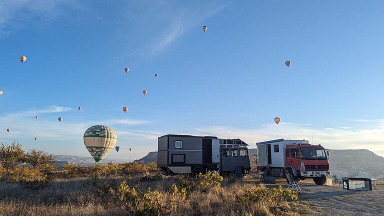 Eines der bisherigen Reise-Highlights der Schwebheimer Familie: Heißluftballons beobachten in der türkischen Region Kappadokien. Eines der bisherigen Reise-Highlights der Schwebheimer Familie: Heißluftballons beobachten in der türkischen Region Kappadokien.