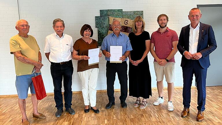 Das Foto zeigt (von links): Jürg Christ, Peter Witzany, Monika Pflaum, Werner Pflaum, Martina Kugler (Vorsitzende), Christian Carl (stellvertretender Vorsitzender Verwaltung) und Thomas Stamm (Ehrenvorsitzender).