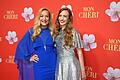 Mon-Cheri-Barbaratag       -  Jerry Hall und Elizabeth Jagger freuen sich aufs gemeinsame Weihnachtsfest.