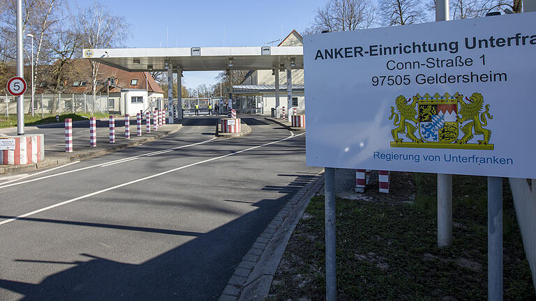 Am Dienstag, 15. September, wurde das Ankerzentrum wegen zweier Coronafälle unter Quarantäne gestellt. Am Samstag konnte die Quarantäne wieder aufgehoben werden. Insgesamt wurden fünf Bewohner positiv getestet.