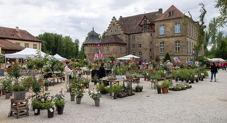 Schwerpunkt im Angebot des Gartenfests sind Pflanzen und Gerätschaften für den Garten. Schwerpunkt im Angebot des Gartenfests sind Pflanzen und Gerätschaften für den Garten.