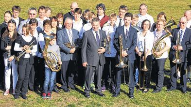 Konzert des Wiesenbronner Posaunenchors war gut besucht - Viel Applaus erntete der Posaunenchor bei seinem Konzert in Wiesenbronn. Konzert des Wiesenbronner Posaunenchors war gut besucht - Viel Applaus erntete der Posaunenchor bei seinem Konzert in Wiesenbronn.