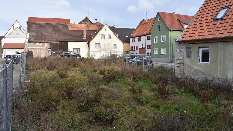 Die Stadt Röttingen sucht für das ehemalige Biebelmann-Anwesen im Altort von Röttingen einen Investor.