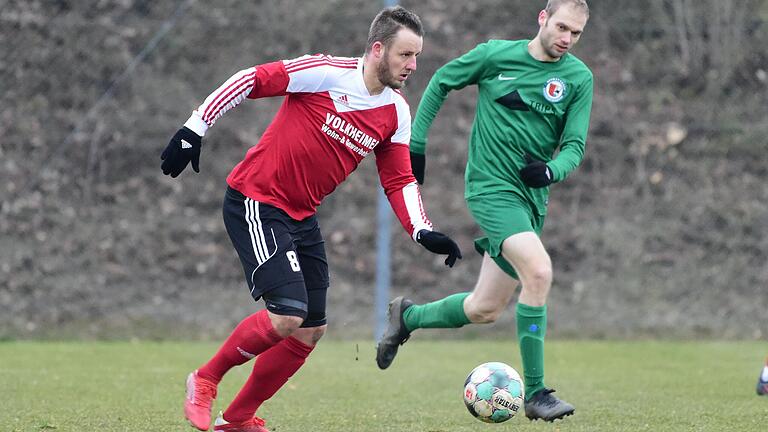 Christoph Rützel (links) und der SV Rödelmaier empfangen am Sonntagnachmittag den TSV Münnerstadt zum Toto-Pokal-Finale im Kreis Rhön.