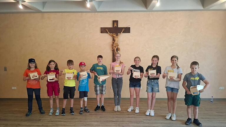 Auf dem Foto Tim Enders, Pauline Holzheimer, Emil Holzheimer, Noah Sprenger, Elias Wahl, Lilli Wahl, Sophia Hein, Mia Reitz, Marielena Räder, Max Klug, auf dem Bild fehlt Maximilian Freiberg.