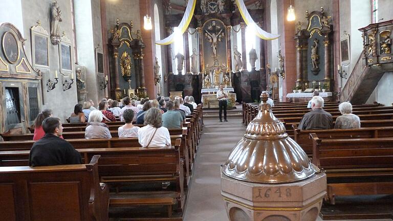 Viele Informationen bot die Führung von Reiner Väth in der Esselbacher Pfarrkirche St. Margaretha.