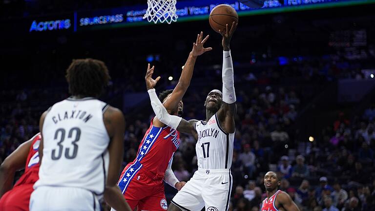 Philadelphia 76ers - Brooklyn Nets       -  Dennis Schröder blieb in Philadelphia weitestgehend blass.