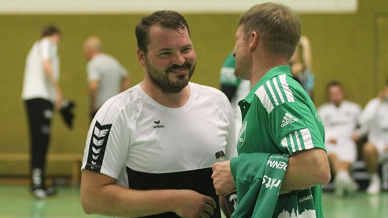 Marktstefts Torwart Thomas Schneider (links) konnte den Ausgleich für den HSC Bad Neustadt mit der letzten Aktion der Partie nicht verhindern. Beide Mannschaften trennten sich im Unterfrankenduell mit einem Unentschieden.