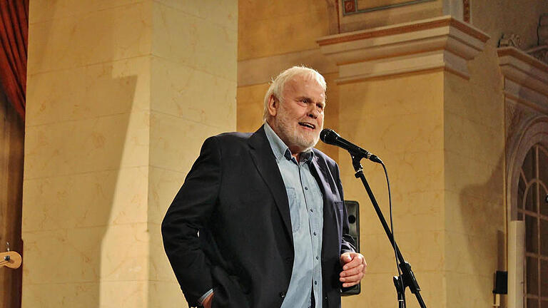 Tolle Stimme und viel Geschichtsverständnis bewies Gunther Emmerlich im Staatsbad.  Foto: Werner Vogel       -  Tolle Stimme und viel Geschichtsverständnis bewies Gunther Emmerlich im Staatsbad.  Foto: Werner Vogel