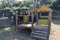 Die drei Bürgermeister der Marktgemeinde Zellingen und die Vorsitzende der Kolpingfamilie freuen sich über das neue Spielgerät am Kolpingspielplatz – ein Ort, der zum Spielen und Verweilen für Groß und Klein einlädt.