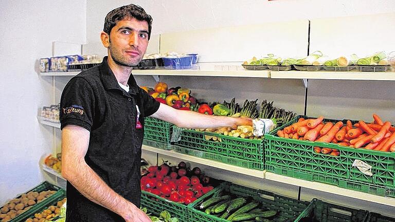 Fleißig: Khere Ahmad hilft ehrenamtlich im Tauberbischofsheimer Tafelladen aus.