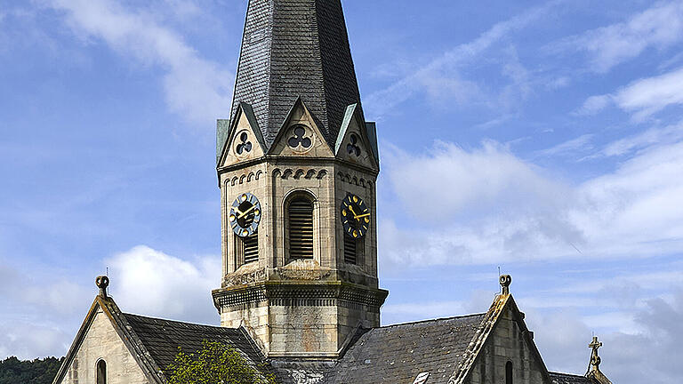 Der Frankendom im Boxberger Stadtteil Wölchingen: Die Kirchenburg aus dem 13. Jahrhundert ist Ziel des meditativen Wanderwegs LTM-8.