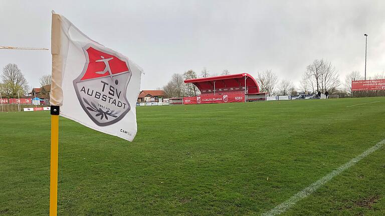 In der NGN-Arena des TSV Aubstadt (Archivbild) kann am Wochenende nicht gespielt werden.