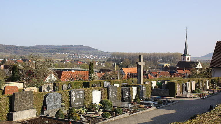 Nach der Erweiterung des Kindergartens um eine Kleinkinderkrippe ist die Umgestaltung des Friedhofes mit 300.000 Euro die zweitgrößte Investition im Haushalt der Gemeinde Himmelstadt.