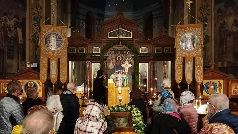 Mehr als 70 Neubürger haben die russisch-orthodoxe Kirche in der Salinenstraße besucht.       -  Mehr als 70 Neubürger haben die russisch-orthodoxe Kirche in der Salinenstraße besucht.