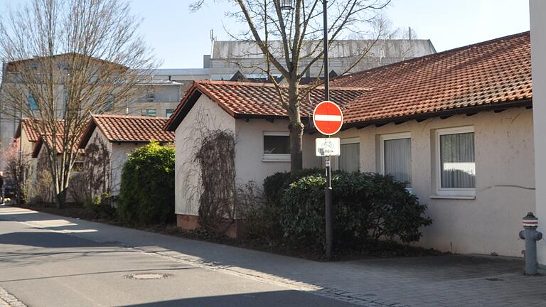 Auf dem Gelände des Kindergartens in der Kolpingstraße soll eine ganz neue Kindertagesstätte entstehen. Der Stadtrat bestimmte die Lage des neuen Gebäudes.