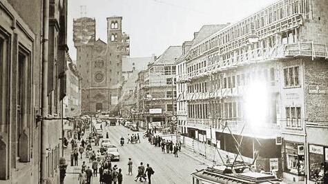 Domstraße im Jahr 1954: Rechts im Bild entstehen der Severin-Neubau und die Dom-Passage.