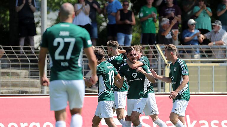 Gibt es für den FC 05 Schweinfurt beim FC Augsburg II Tore und Punkte zu bejubeln?