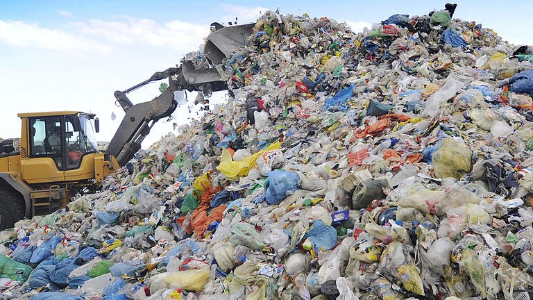 Im Jahr 2018 sammelte das duale System im Landkreis Schweinfurt 3964 Tonnen Plastik ein.