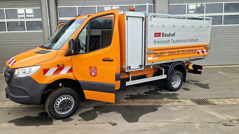 Der neue Mercedes Benz Sprinter für den Bauhof der Kreisstadt Tauberbischofsheim. Der neue Mercedes Benz Sprinter für den Bauhof der Kreisstadt Tauberbischofsheim.