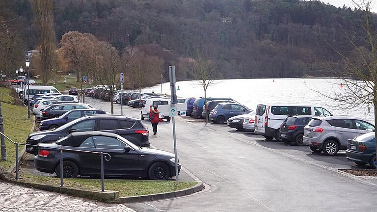 Bleibt für die Dauer der Mediation der streitenden Parteien weiterhin geöffnet: der Mainkaiparkplatz in Marktheidenfeld. Bleibt für die Dauer der Mediation der streitenden Parteien weiterhin geöffnet: der Mainkaiparkplatz in Marktheidenfeld.