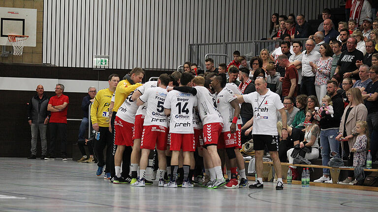 Der HSC Bad Neustadt gewinnt gegen den TSV Lohr 24:18 und bleibt ungeschlagen.