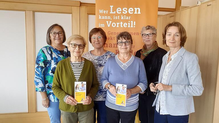 Unser Vorstand von links: Ingeborg Brunn, Maria Mauder-Kiefer, Doris Wohlmacher, Rosy Wolters, Ingrid Fritsch, Birgit von Hirschhausen, es fehlt: Peter Then.