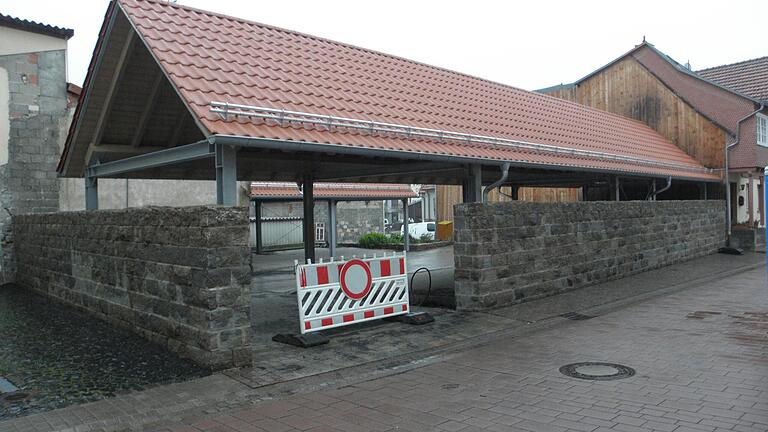 Nur noch Restarbeiten stehen an der Parkscheune in der Spitalgasse an. Hier sind Parkplätze für die Bewohner des umliegenden Quartiers entstanden. Nur noch Restarbeiten stehen an der Parkscheune in der Spitalgasse an. Hier sind Parkplätze für die Bewohner des umliegenden Quartiers entstanden.