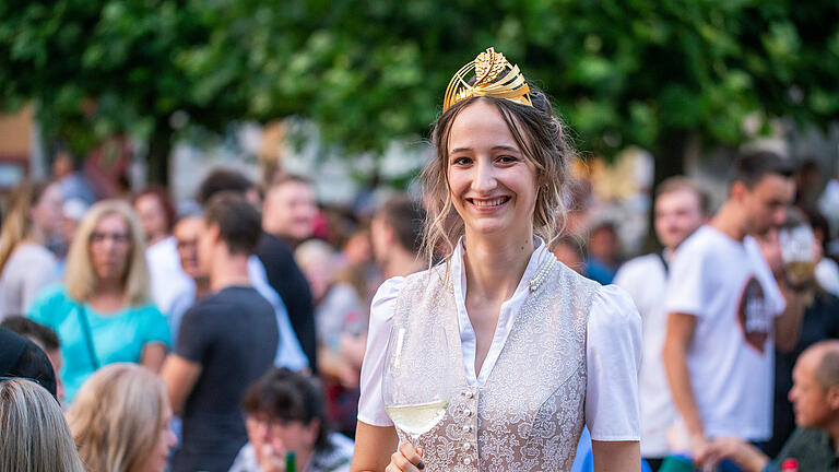 René Ruprecht       -  Das Weinfest in Gerolzhofen ist &quot;Frankens größte Weinstube&quot;