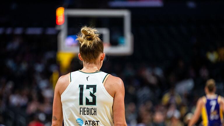 Leonie Fiebich       -  Leonie Fiebich ist in der WNBA zwar ein Rookie, spielt aber dank Erfahrung in Europa wie ein abgezockter Profi.