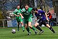 Die Spiele der A-Klasse Rhön       -  Nur hinterherschauen kann Luca Gehring (rechts), wie der Untererthaler Linus Pusch vorbeizieht, zur Freude von Leon Heid (im Hintergrund). Mehr als ein Trostpflaster waren für den Elfershäuser freilich die drei Punkte, die es mit auf den Heimweg gab.
