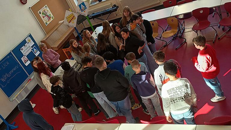Antirassismus-Projekttag an der Sinngrund-Mittelschule Burgsinn. Antirassismus-Projekttag an der Sinngrund-Mittelschule Burgsinn.