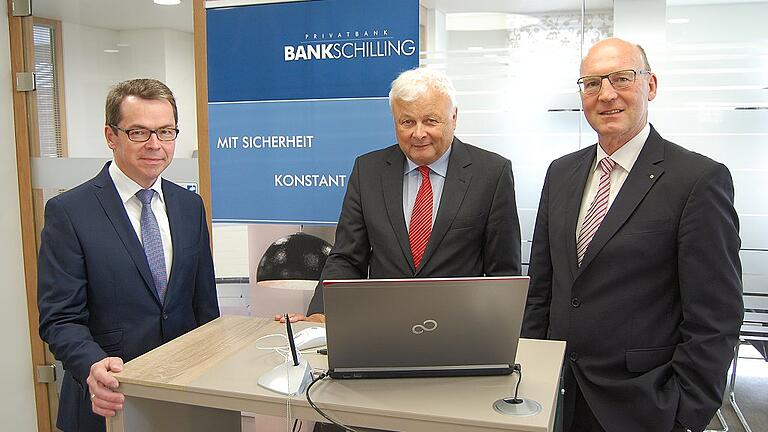 Der verkleinerte Vorstand der Bank Schilling mit (von links) Thomas Ulsamer, Aloys Tilly und Matthias Busch. Der verkleinerte Vorstand der Bank Schilling mit (von links) Thomas Ulsamer, Aloys Tilly und Matthias Busch.